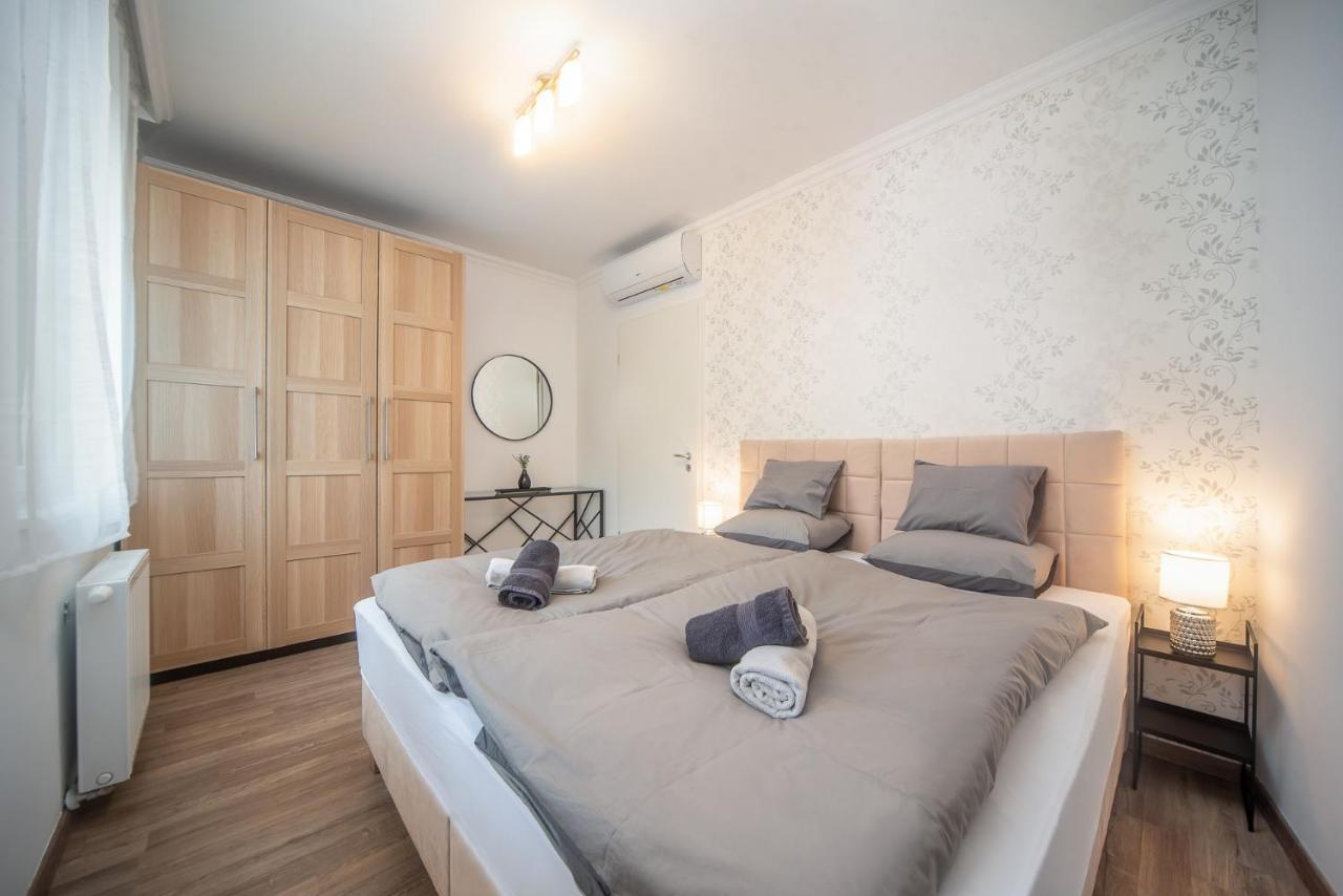 Grace Pine Apartment 3 Budapest Luaran gambar