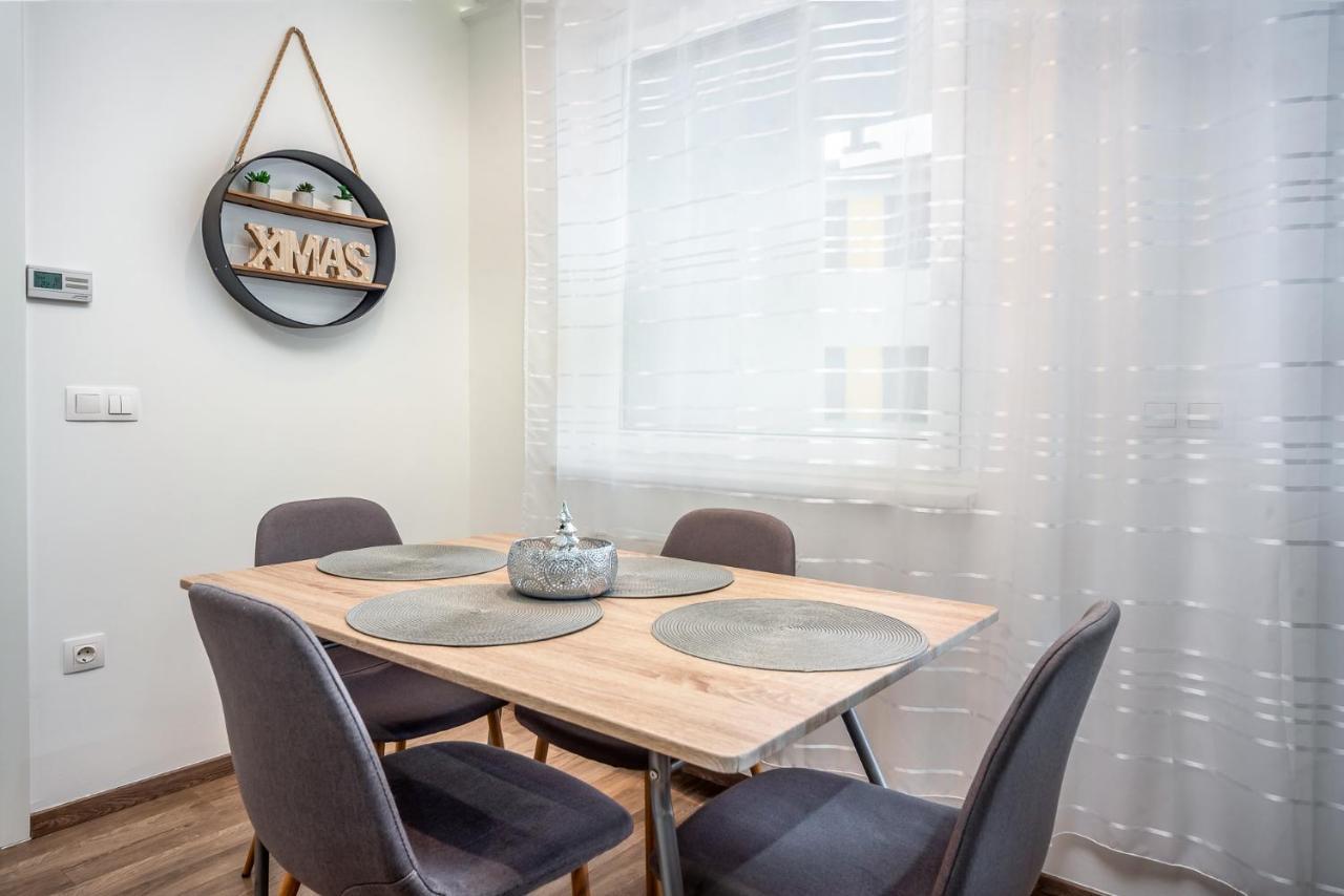 Grace Pine Apartment 3 Budapest Luaran gambar